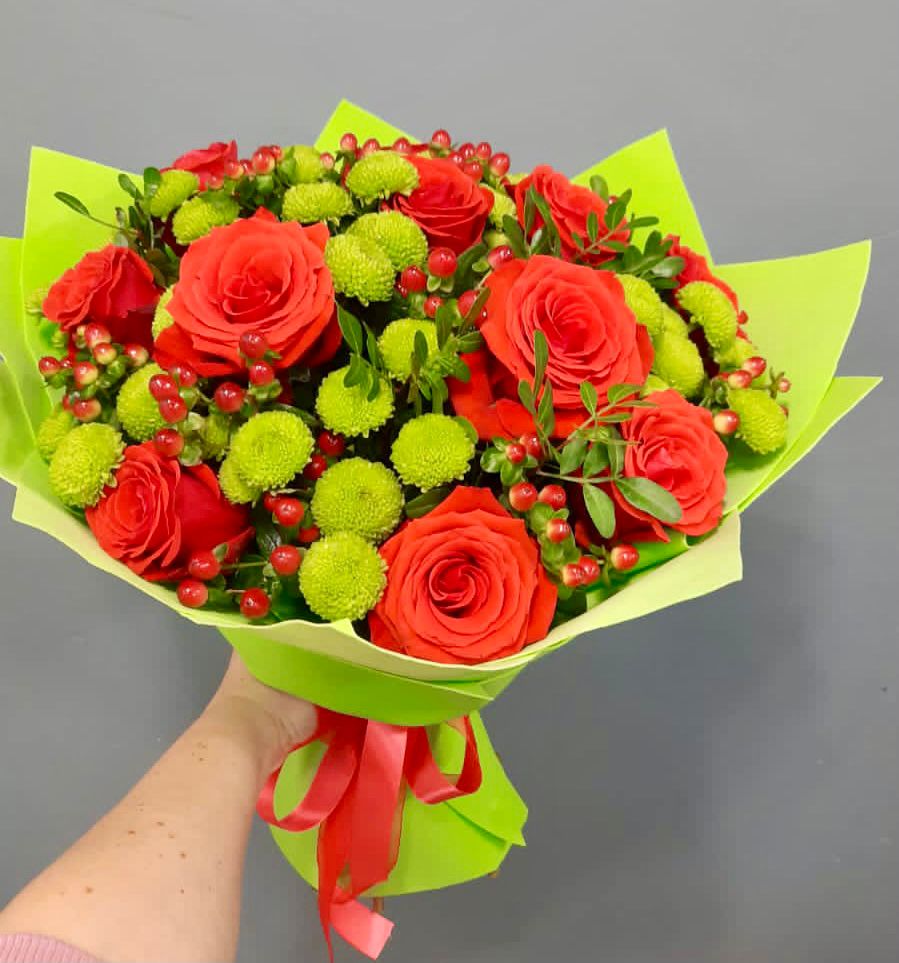 Букет цветов из: Хризантемы и Розы в Назарово