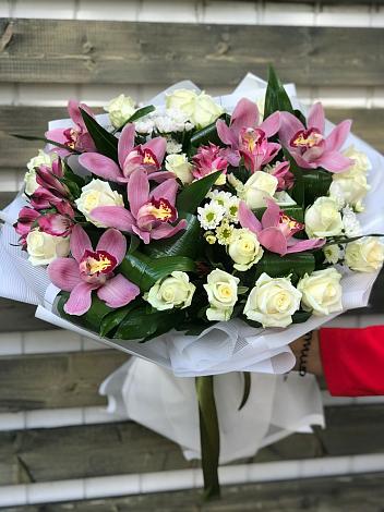 Букет цветов из: Розы и Хризантемы в Назарово