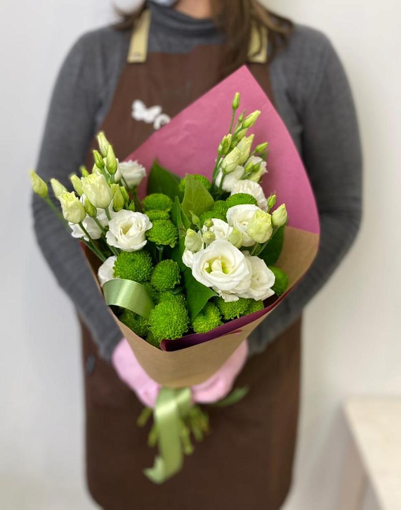 Букет цветов из: Хризантемы и Лизиантусы в Назарово