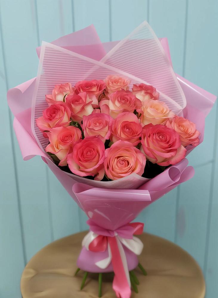 Букет 15 Розовых роз Равель в Назарово