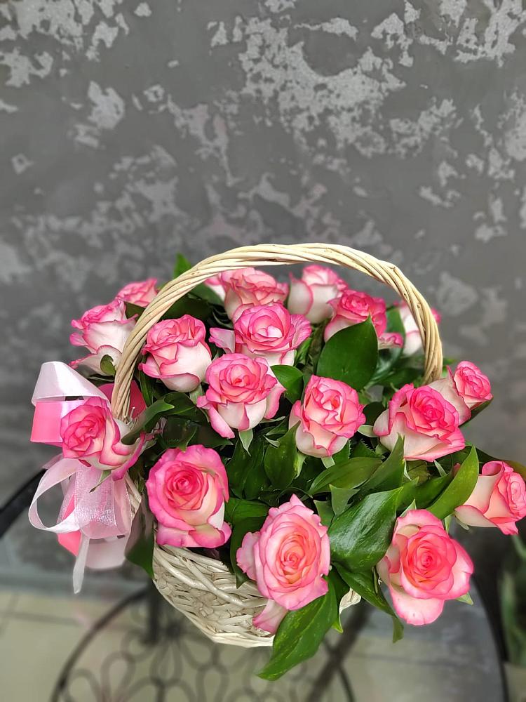 Цветочная композиция из Розы в корзине в Назарово