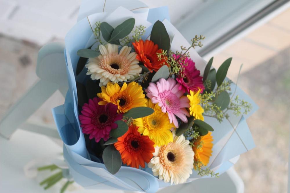 Букет мини герберы в Назарово Букет цветов из: Герберы в Назарово