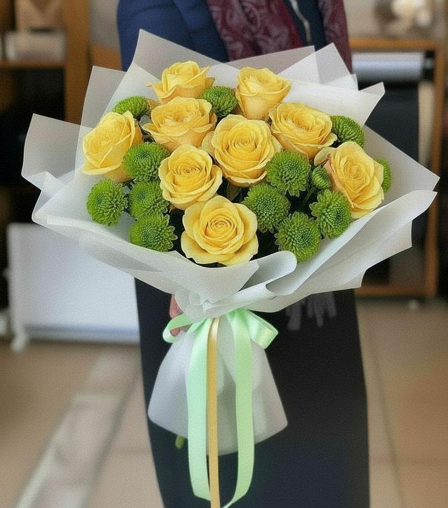 Букет сочно-зеленый в Назарово Букет цветов из: Хризантемы и Розы в Назарово