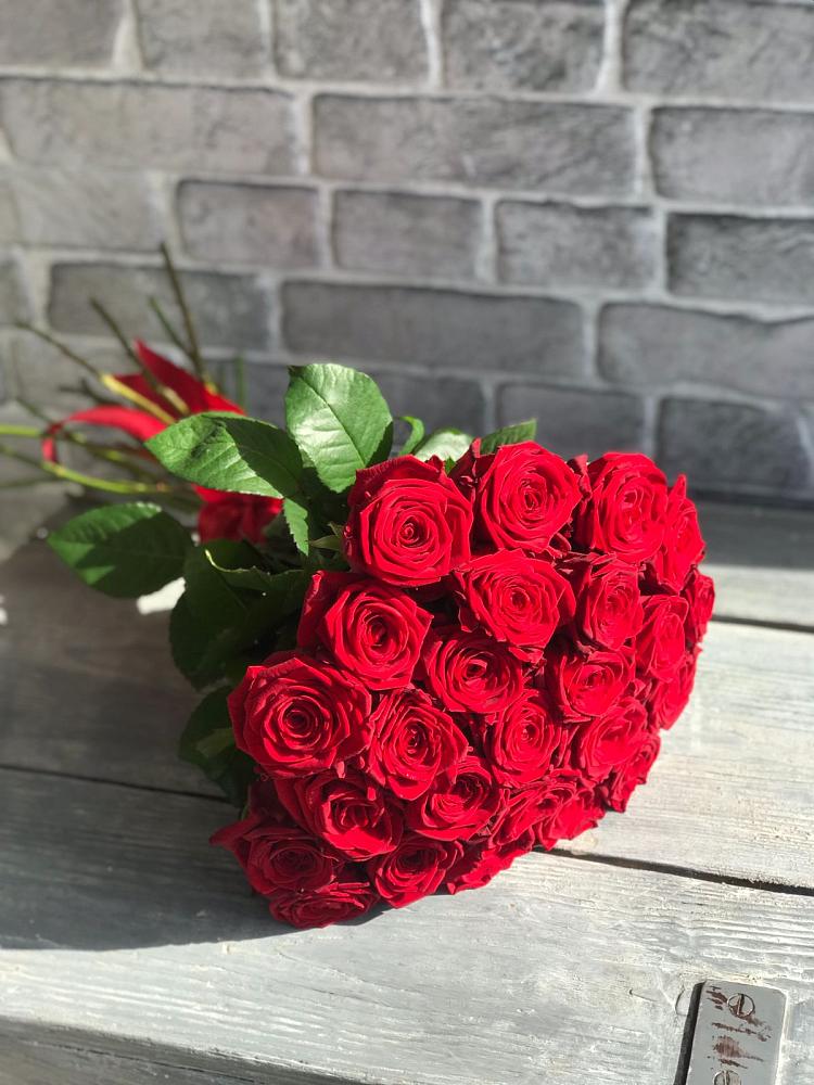 Букет Красные розы Фридом в Назарово