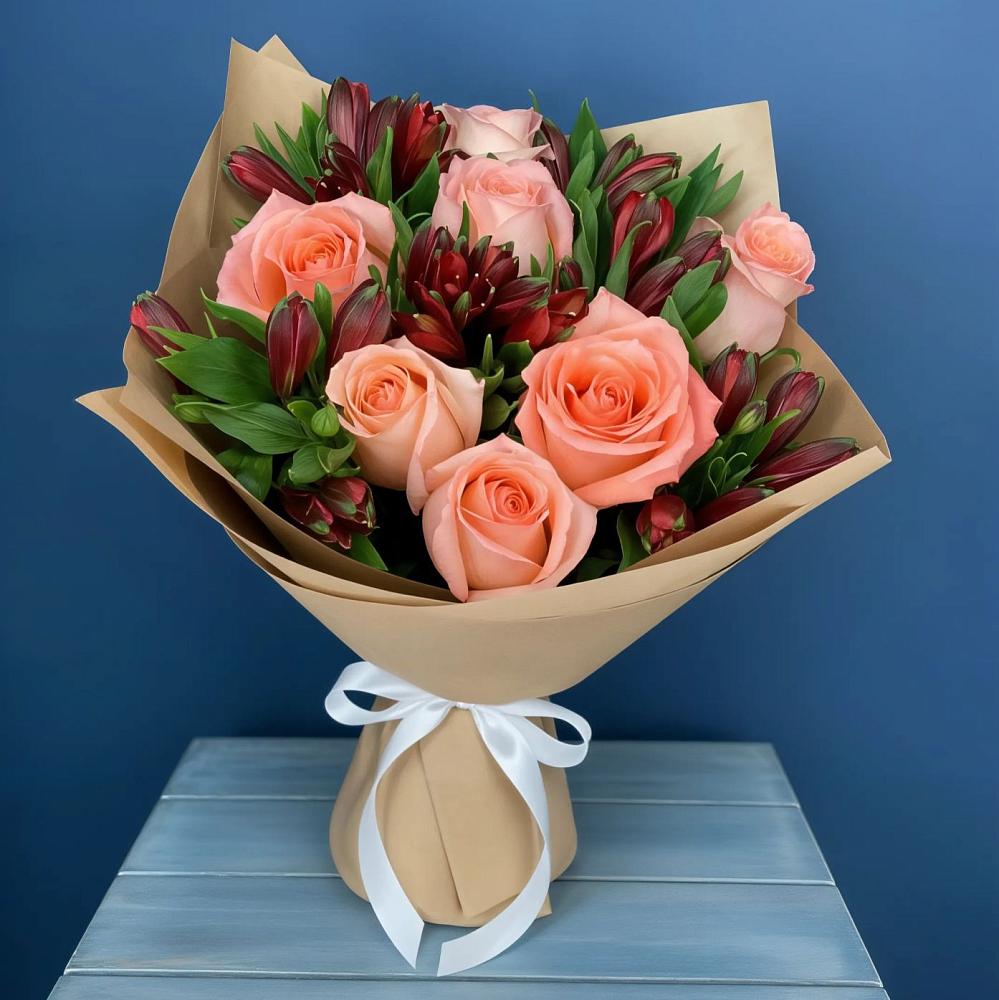 Букет Сплетённые любовью в Назарово Букет цветов из: Розы и Альстромерии в Назарово