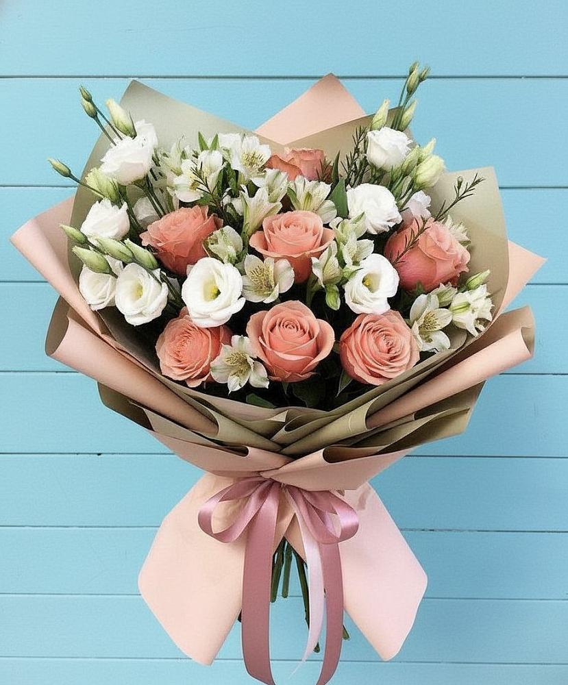 Букет олимп в Назарово Букет цветов из: Розы, Альстромерии и Лизиантусы в Назарово
