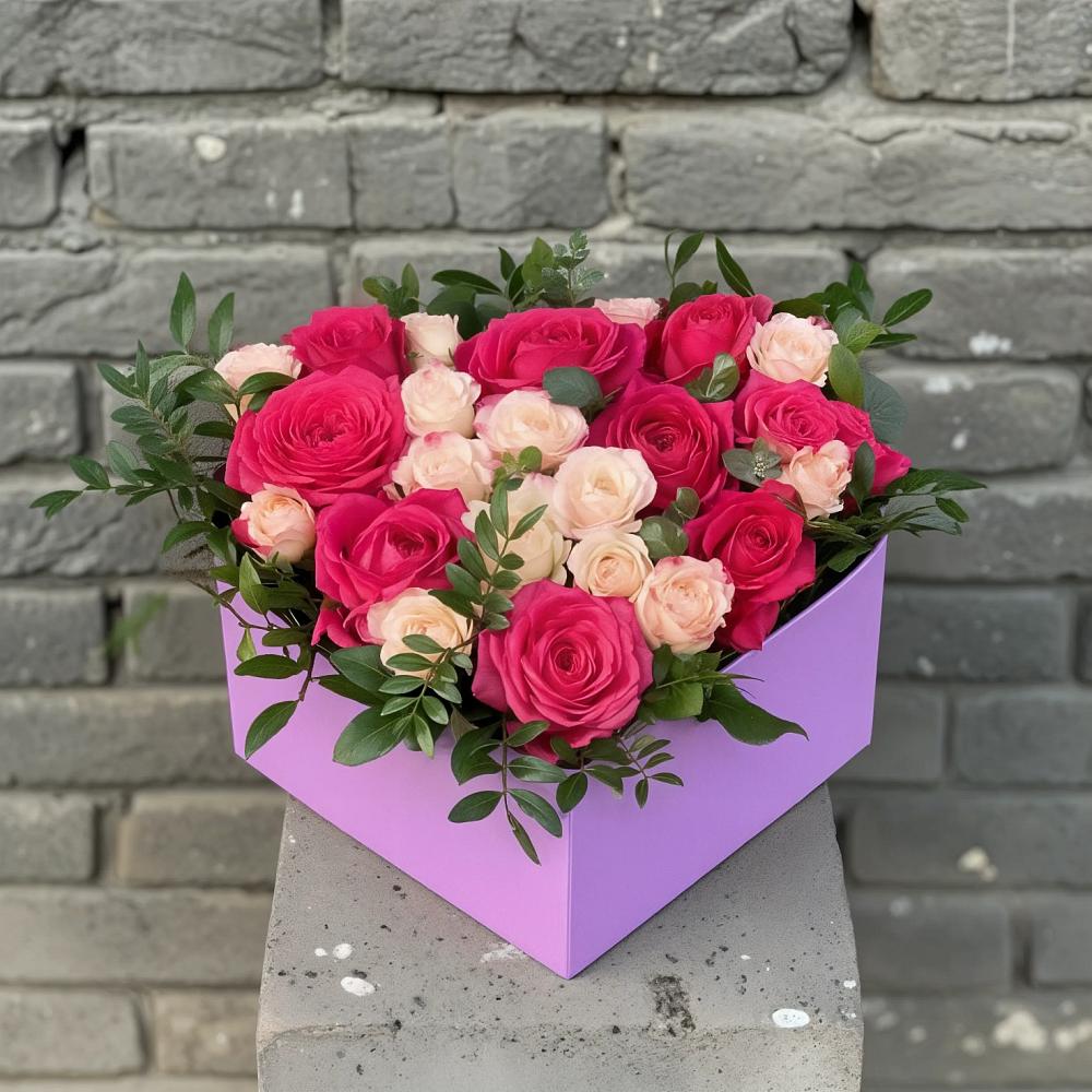 Композиция моя любовь в Назарово Цветочная композиция из Розы в коробке в Назарово