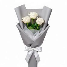 Букет 3 белые розы в Назарово Букет 3 белые розы в Назарово