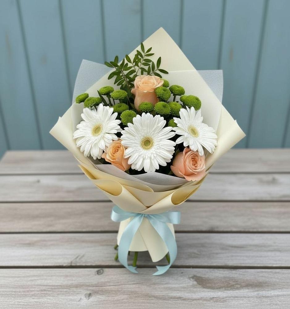 Букет герберы и розы в Назарово Букет цветов из: Герберы, Розы и Хризантемы в Назарово
