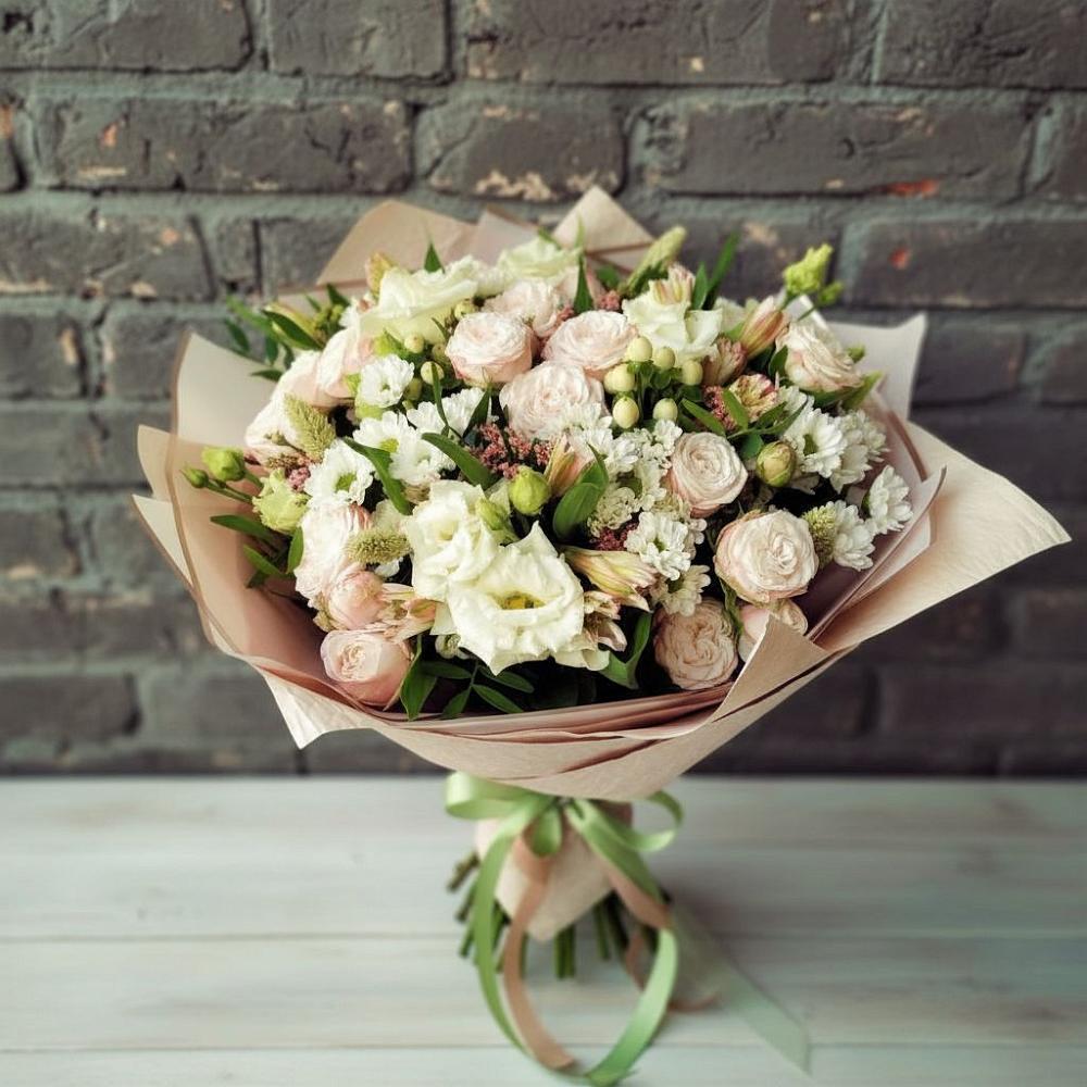 Букет нежное ассорти в Назарово Букет цветов из: Альстромерии, Розы и Хризантемы в Назарово