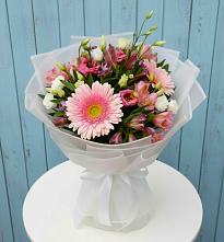 Букет цветов из:  Герберы, Альстромерии и Лизиантусы в Назарово