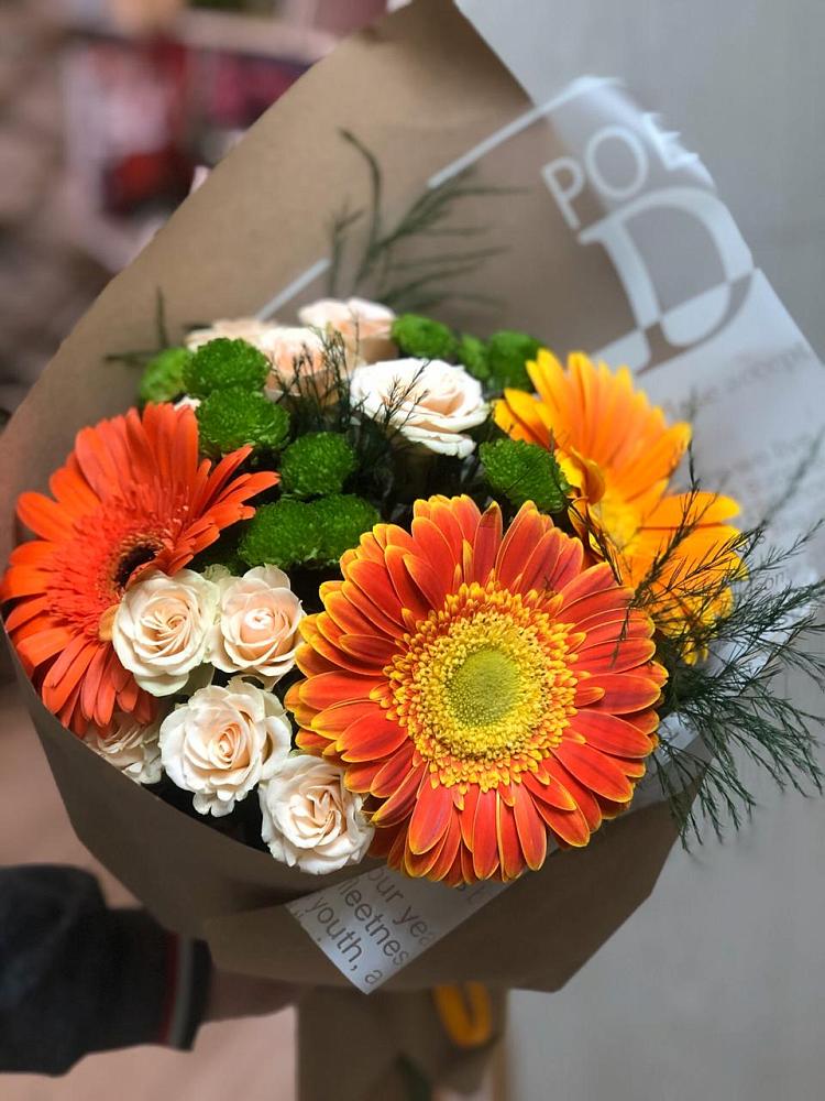 Букет цветов из: Герберы, Хризантемы и Розы в Назарово