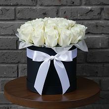 Композиция воздушная нежность в Назарово Цветочная композиция из Розы в шляпной коробке в Назарово